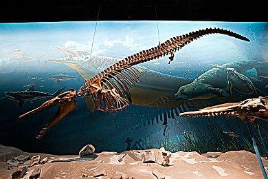 《最终幻想7：重生》前作特典展示：召唤兽利维坦